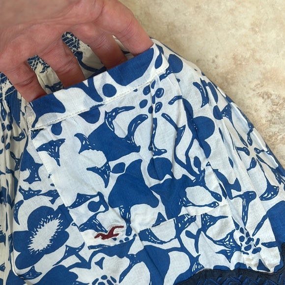 Mini Hollister Skirt. Cotton.  Juniors. M 
L 14 inches and waist 26 inches. - Picture 8 of 9